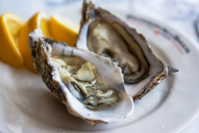 Oysters - seafood that increases male potency due to zinc content